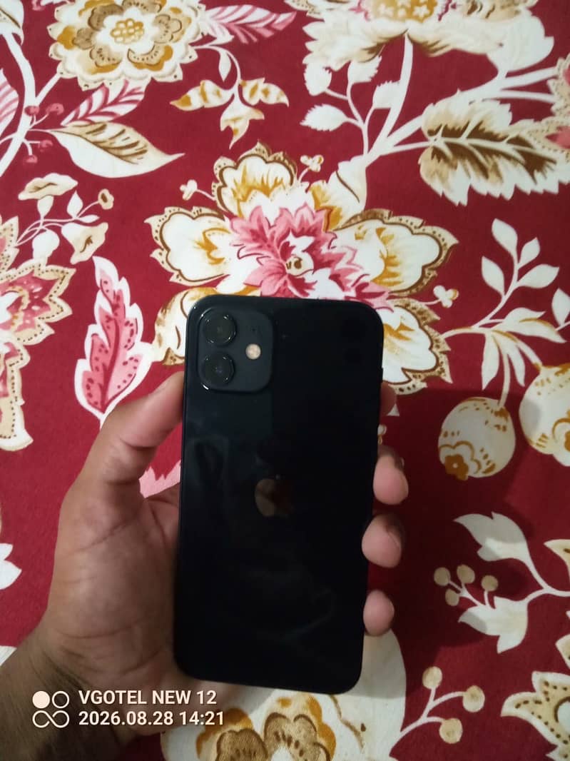 Apple iPhone 12 7