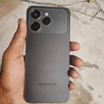 Tecno spark 40
