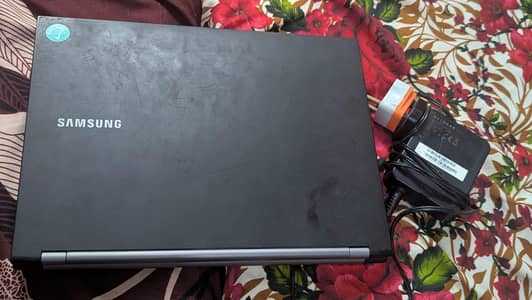 Samsung, core i5 ,windows  10 pro , RAM 8GB