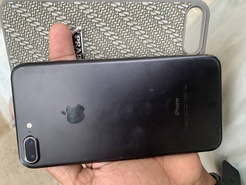 Apple iPhone 7 Plus 1
