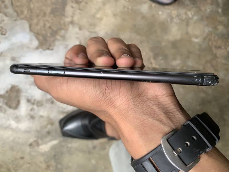 Apple iPhone 7 Plus 3