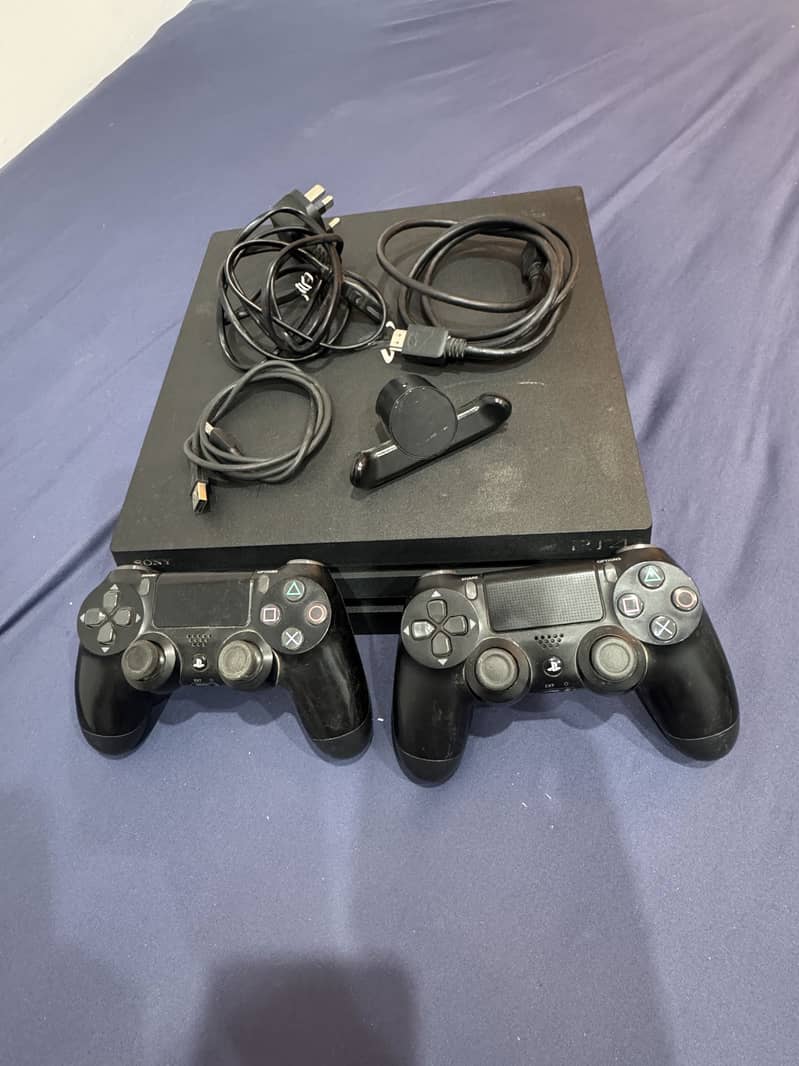 PS4 Pro 1TB 0