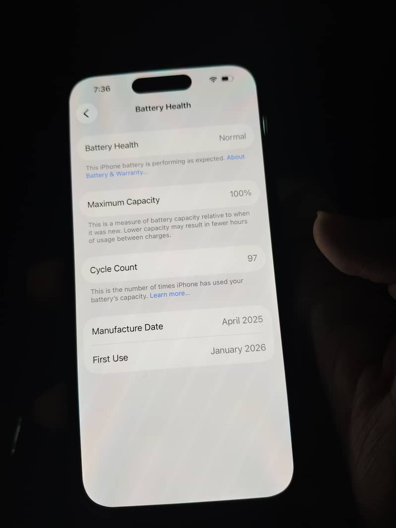 Apple iPhone 16 6