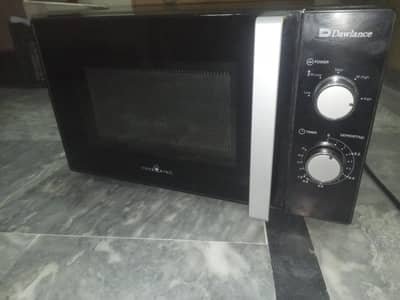 microwave, in good condition for sale