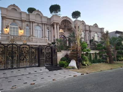 SYED BROTHERS PROUDLY OFFERS: 2-Kanal Elegant And Fully Furnished Bungalow With Basement, Cinema, Pool, Lift Is Available In The Best Block Of DHA Lahore.
