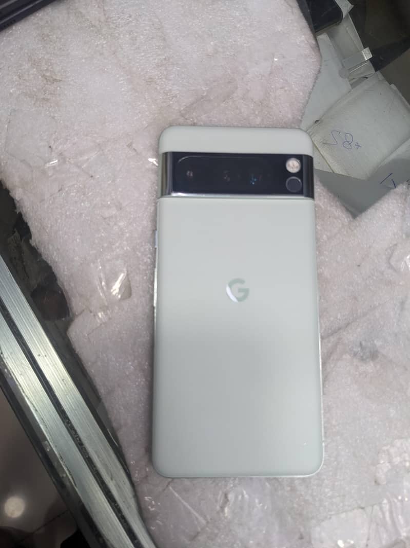 Google Pixel 8 Pro 0