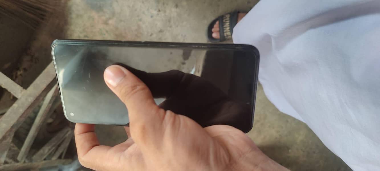 OPPO A76 1