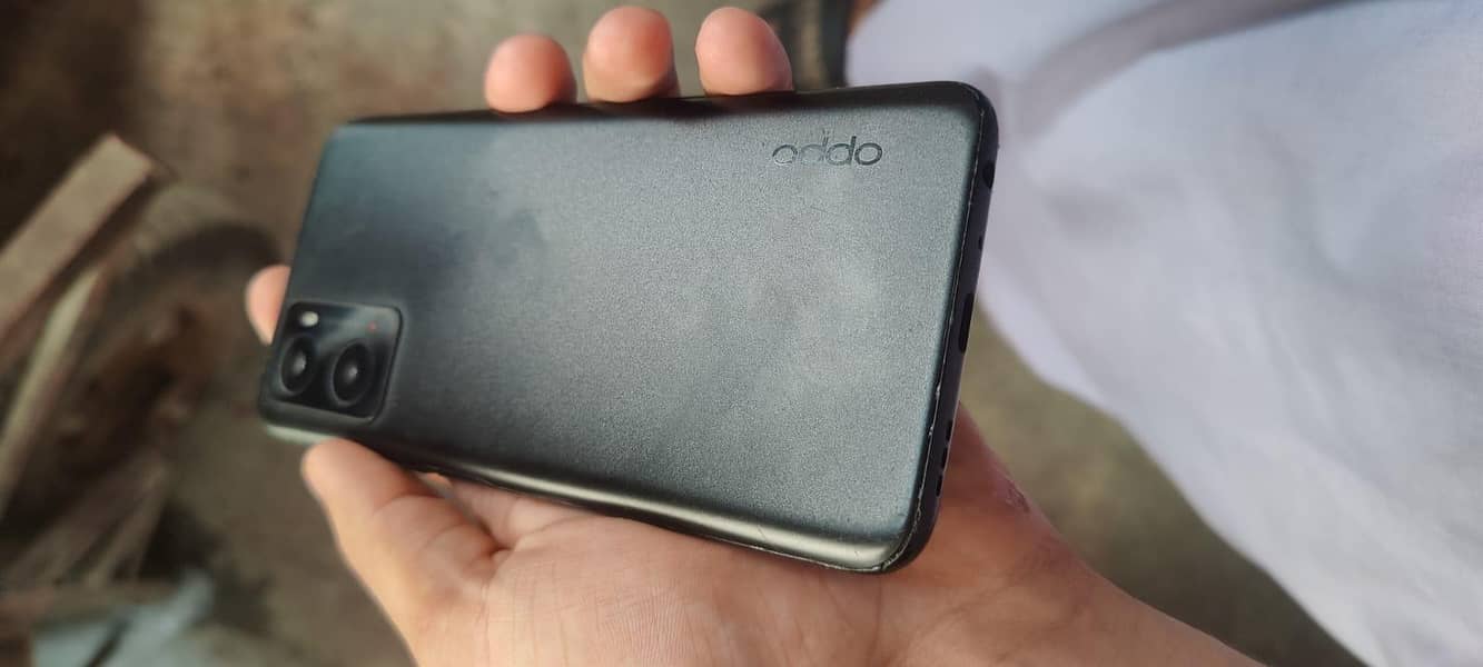 OPPO A76 4