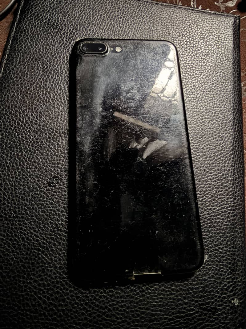 Apple iPhone 7 Plus 1