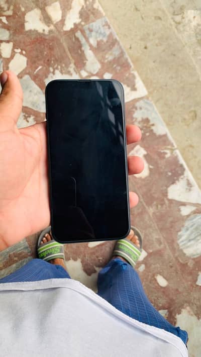 Apple iPhone 13