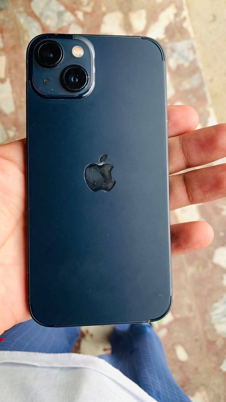 Apple iPhone 13 2
