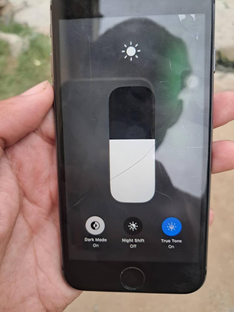 Apple iPhone 8 3