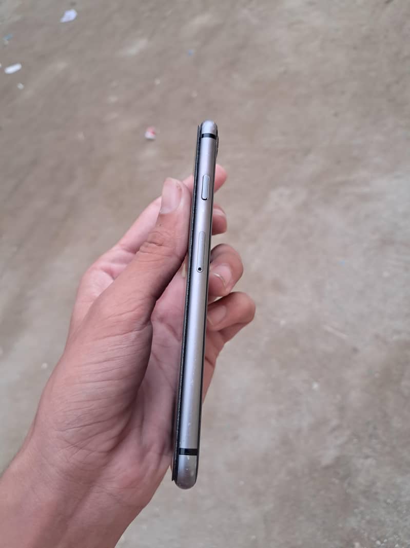 Apple iPhone 8 5