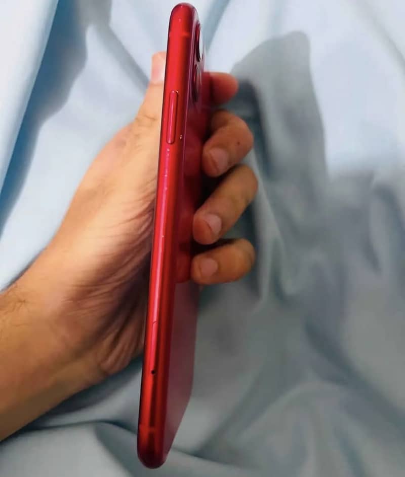 Apple iPhone 11 0