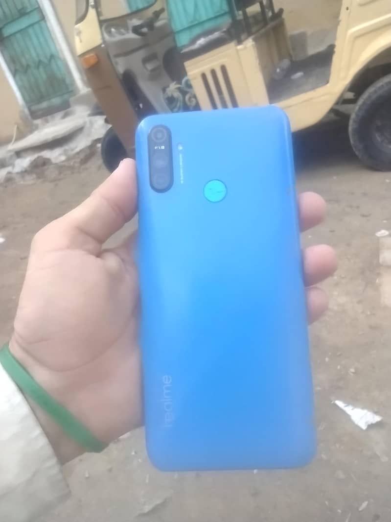 Realme C3 4