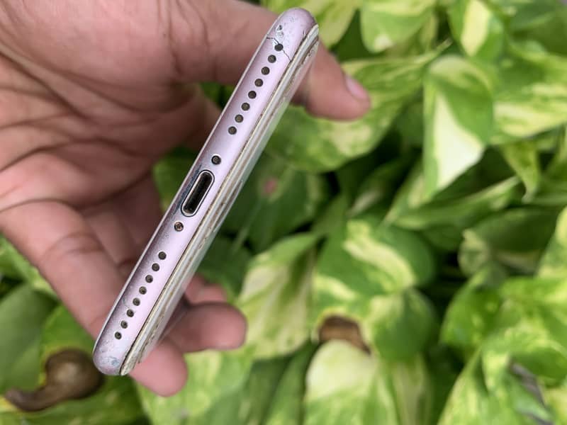 Apple iPhone 7 Plus 6
