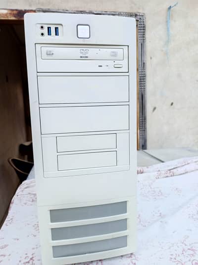 7th Gen Intel Xeon Custom Build PC (Read Post) Price is Final