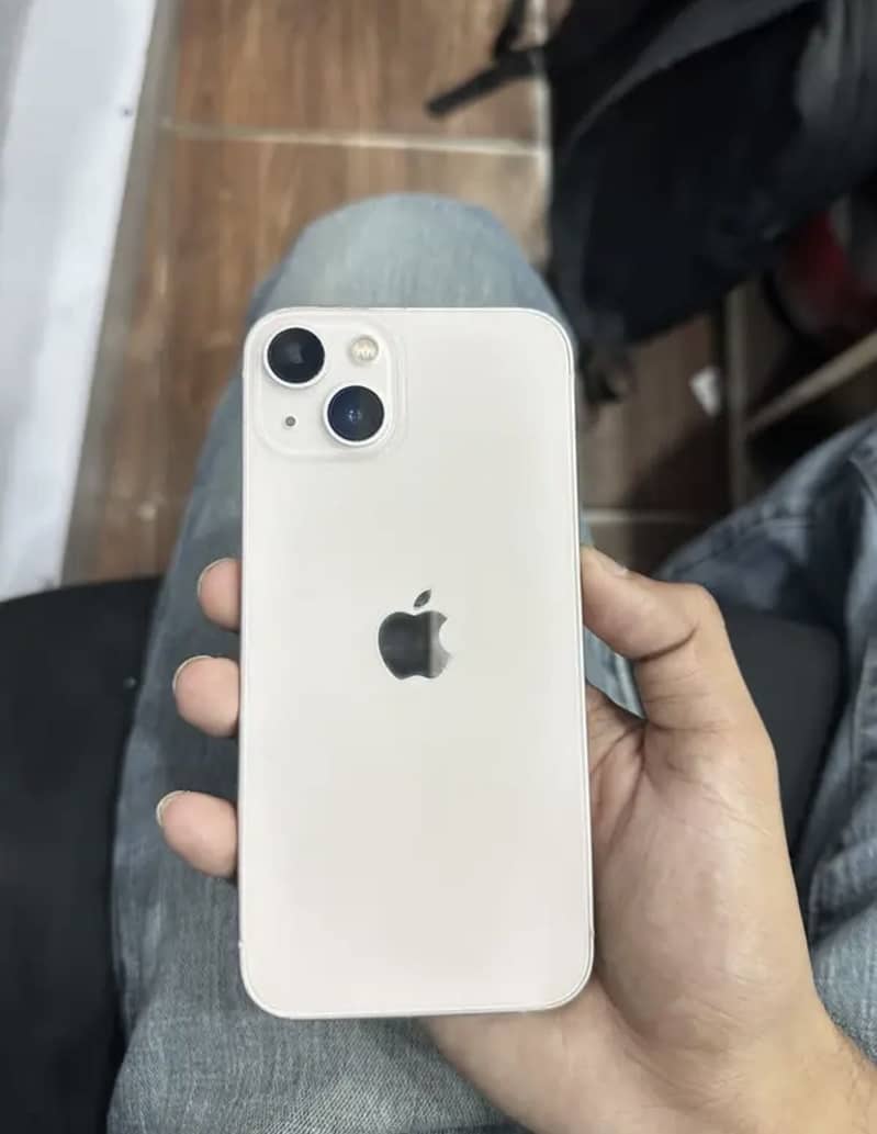 Apple iPhone 13 0