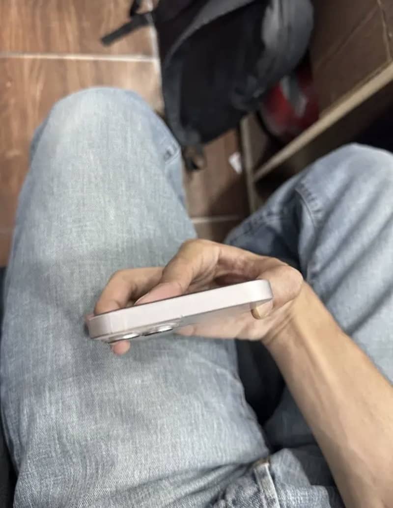 Apple iPhone 13 3