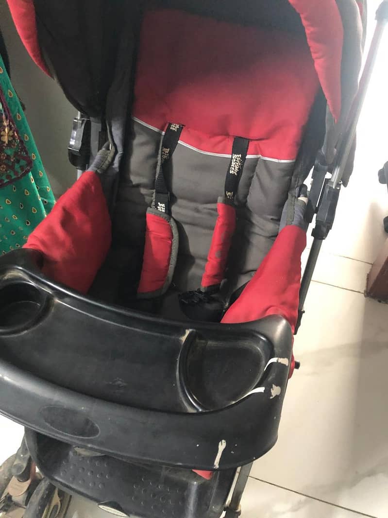 stroller 0