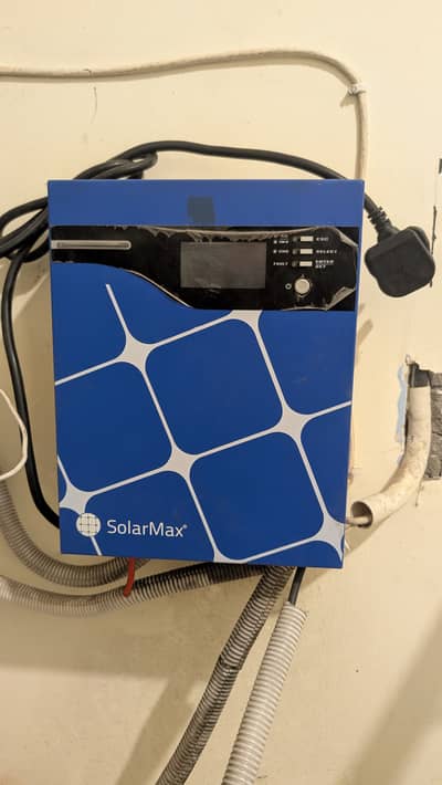 Complete Solar System Setup – 3kW Inverter + 2x 550W Solar Panels + 2x