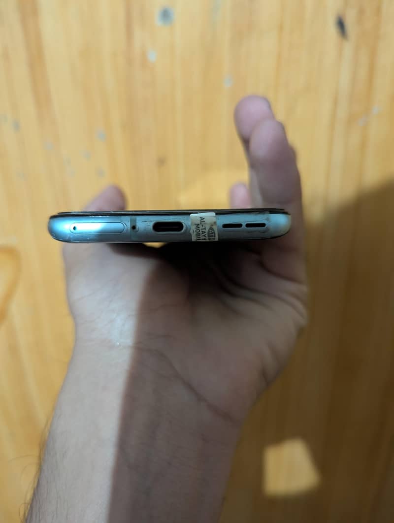 One Plus 9r 1
