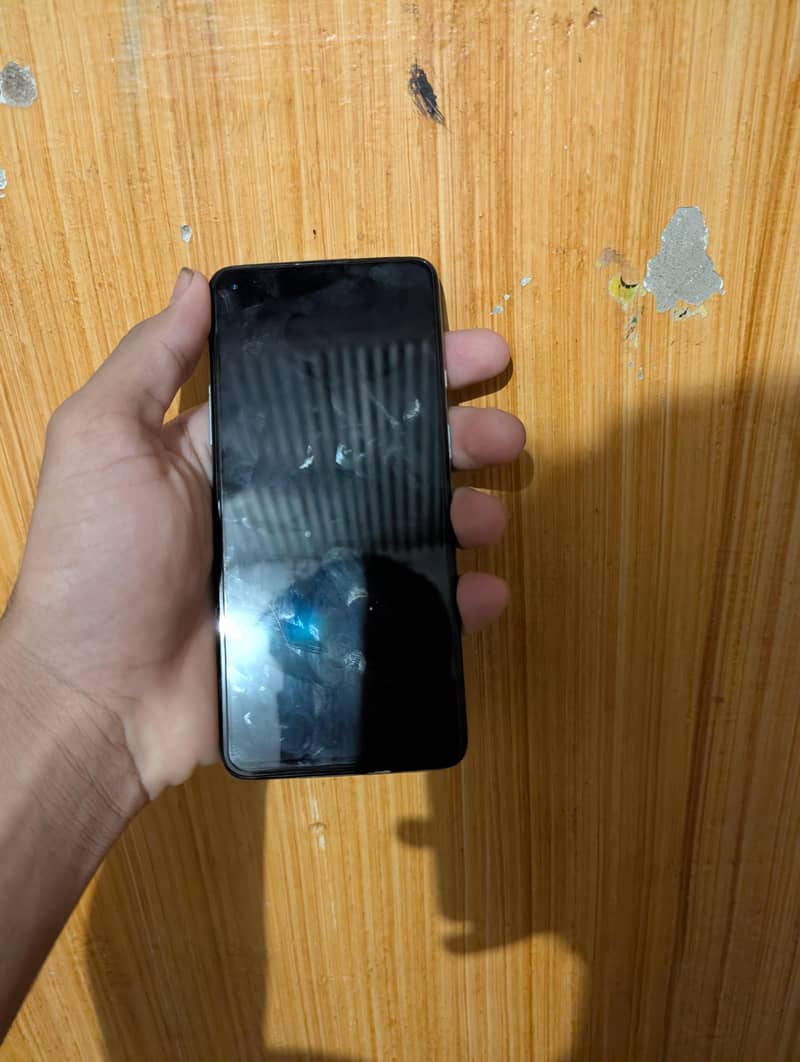 One Plus 9r 5