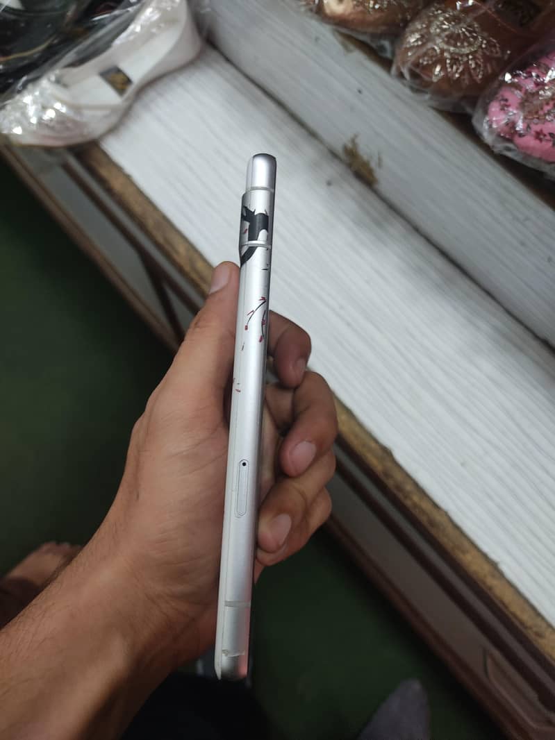 Google Pixel 7a 5