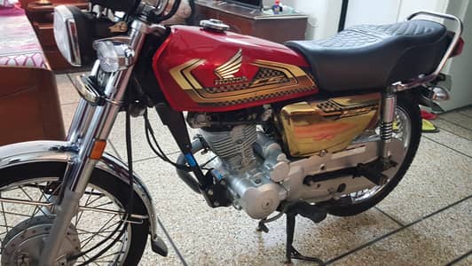 Honda CG125 Special Edition GOLD