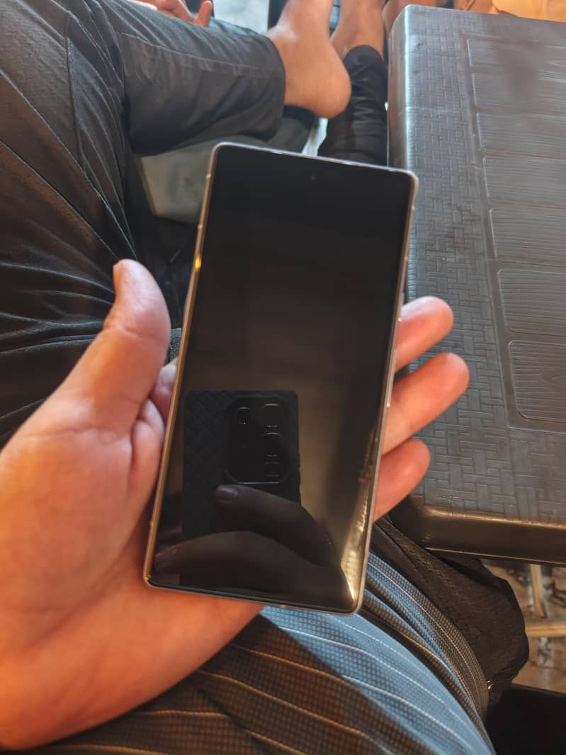 Google Pixel 7a 5