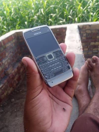 Nokia E71 non pta ha 1968 rupy pta tax ha