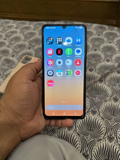 Samsung Mobile A06 10/10