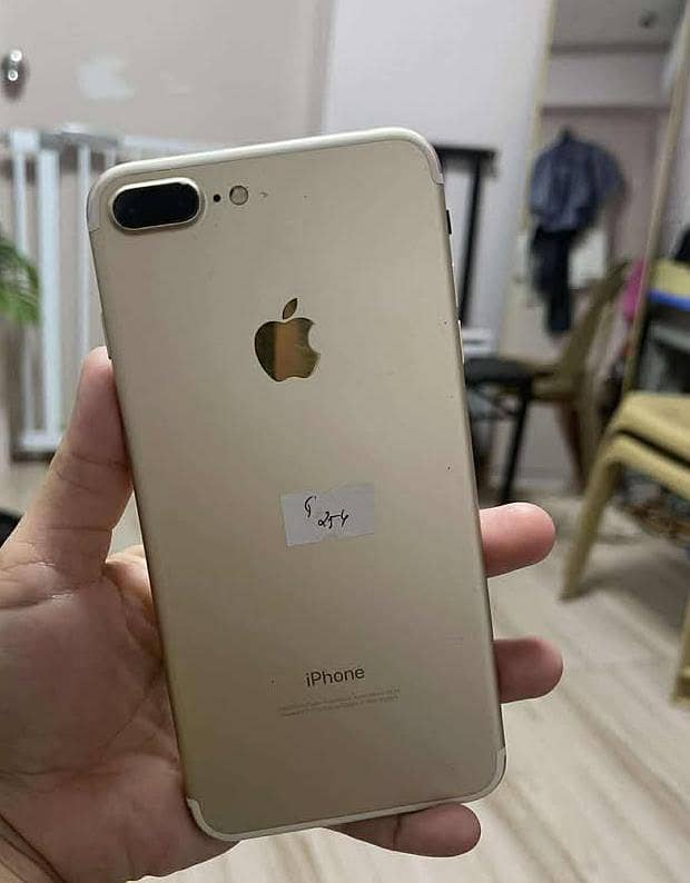 Apple iPhone 7 Plus 0