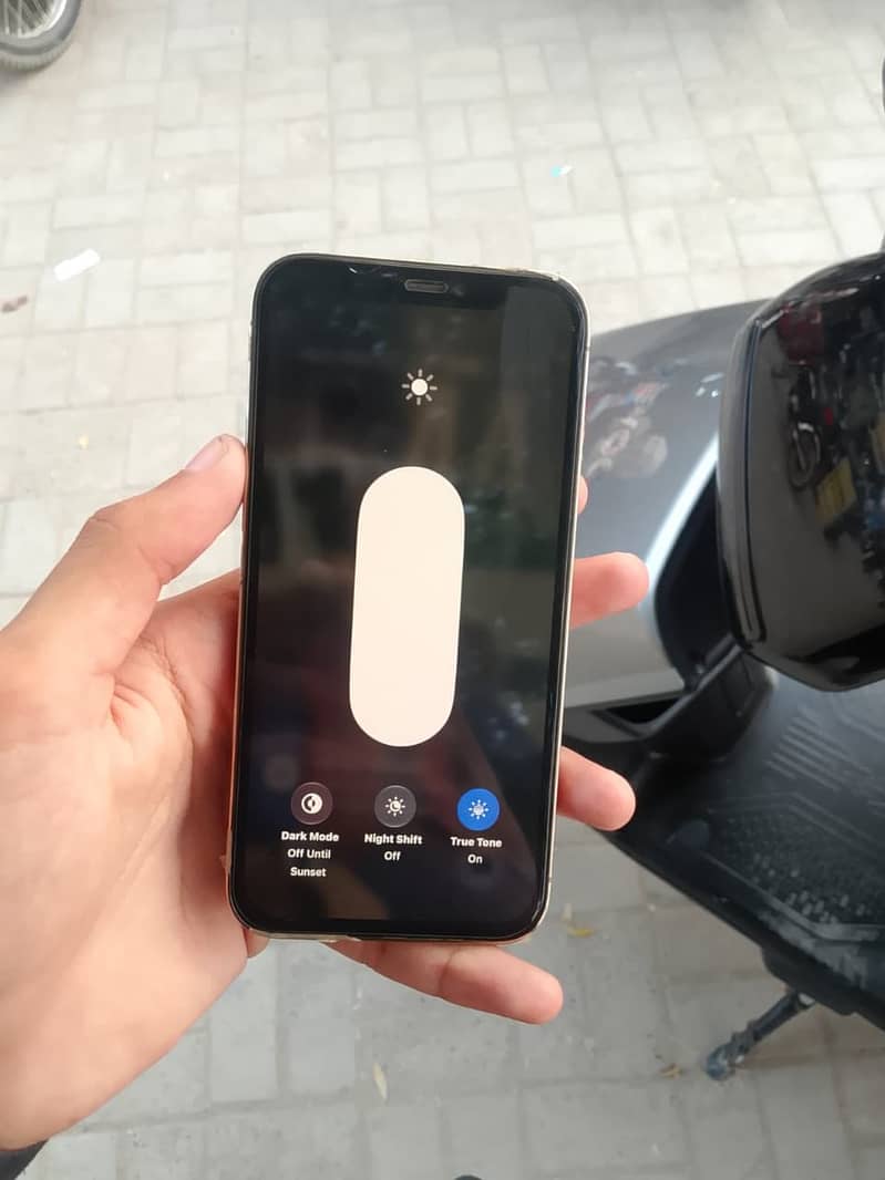 Apple iPhone 12 Pro 1
