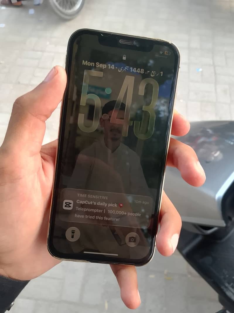 Apple iPhone 12 Pro 2