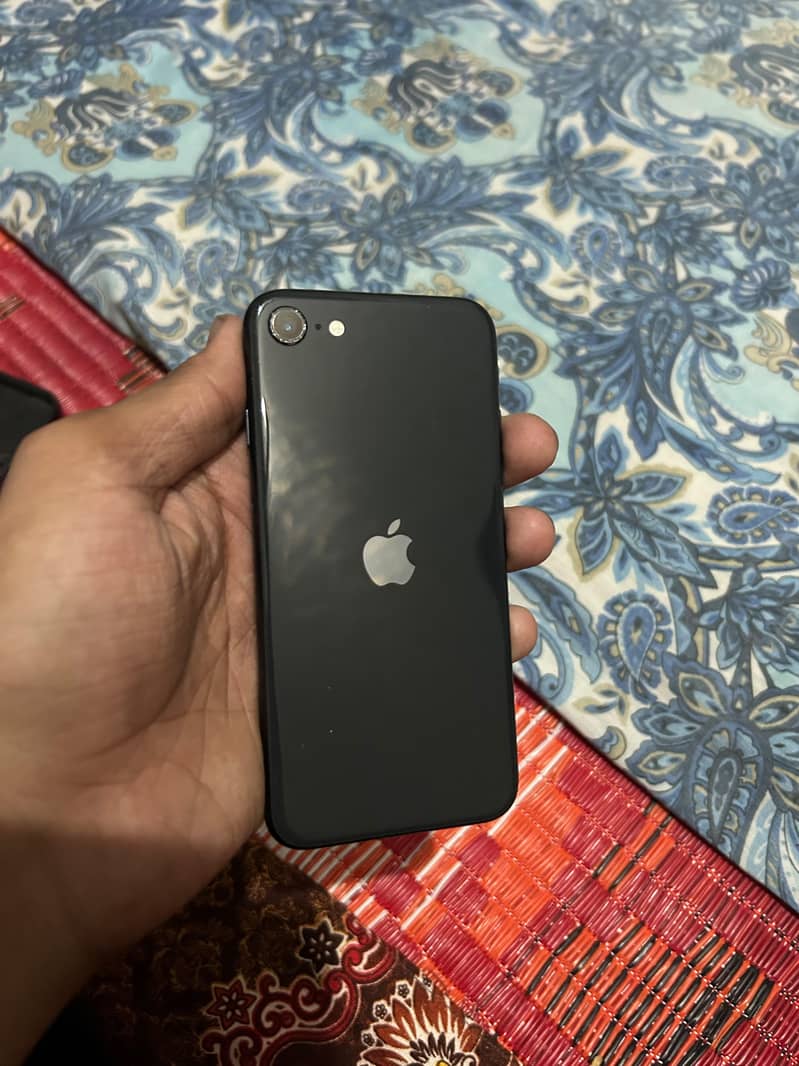 Apple iPhone SE 0