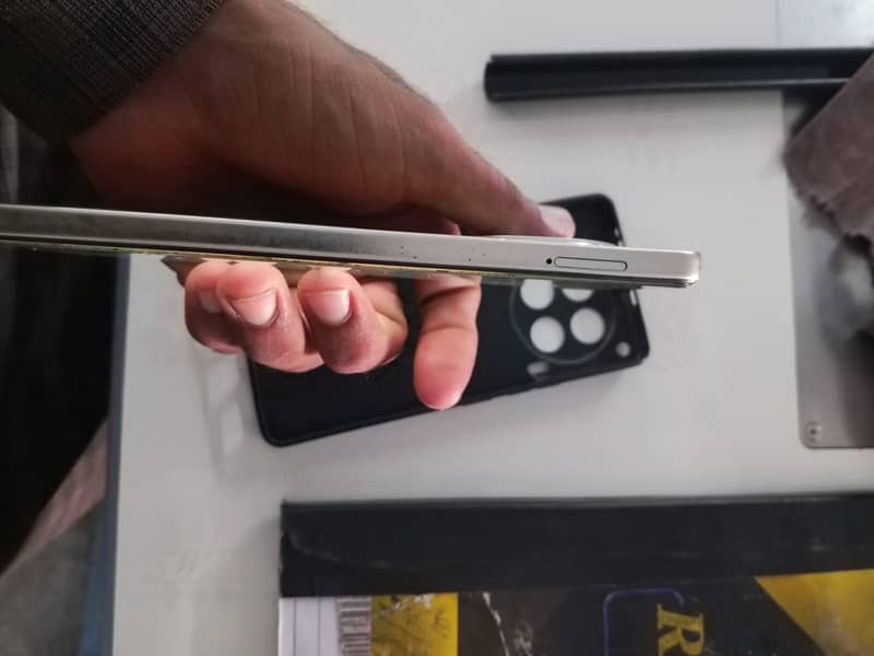 Tecno CAMON 30 2