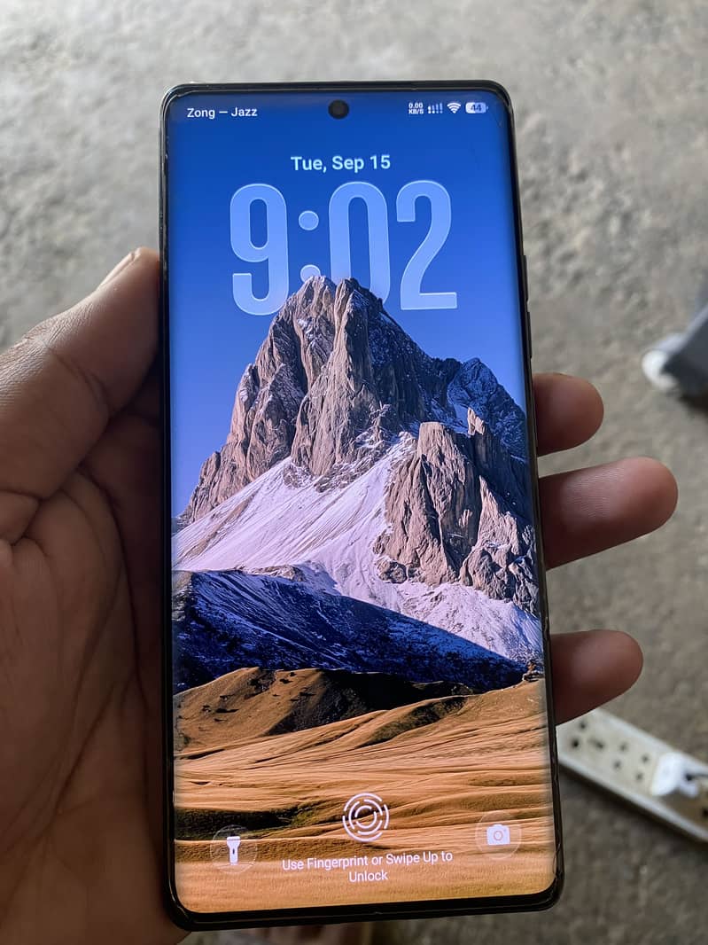 Tecno CAMON 40 Pro 1