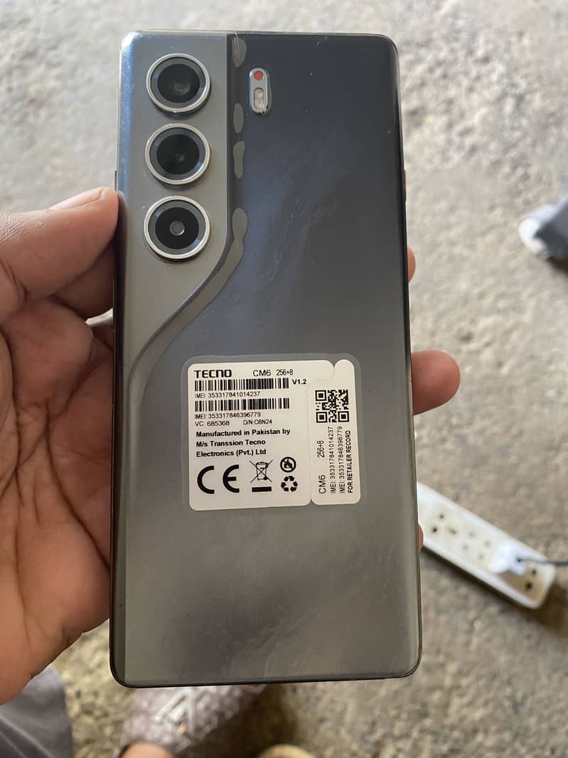 Tecno CAMON 40 Pro 4