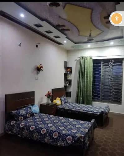 furnished rooms for female students and jobians at new gulghast Multan