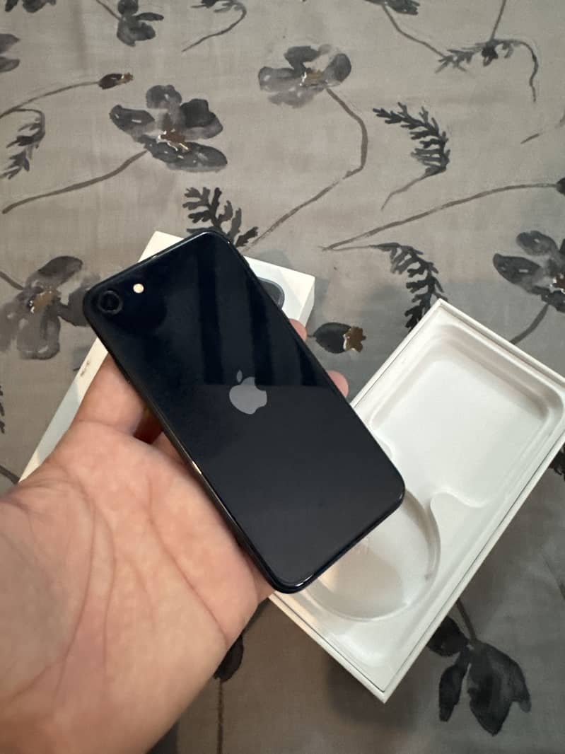 IPhone SE 3 1
