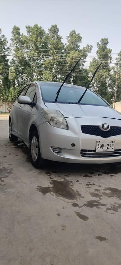 Toyota Vitz 2006 import 2012