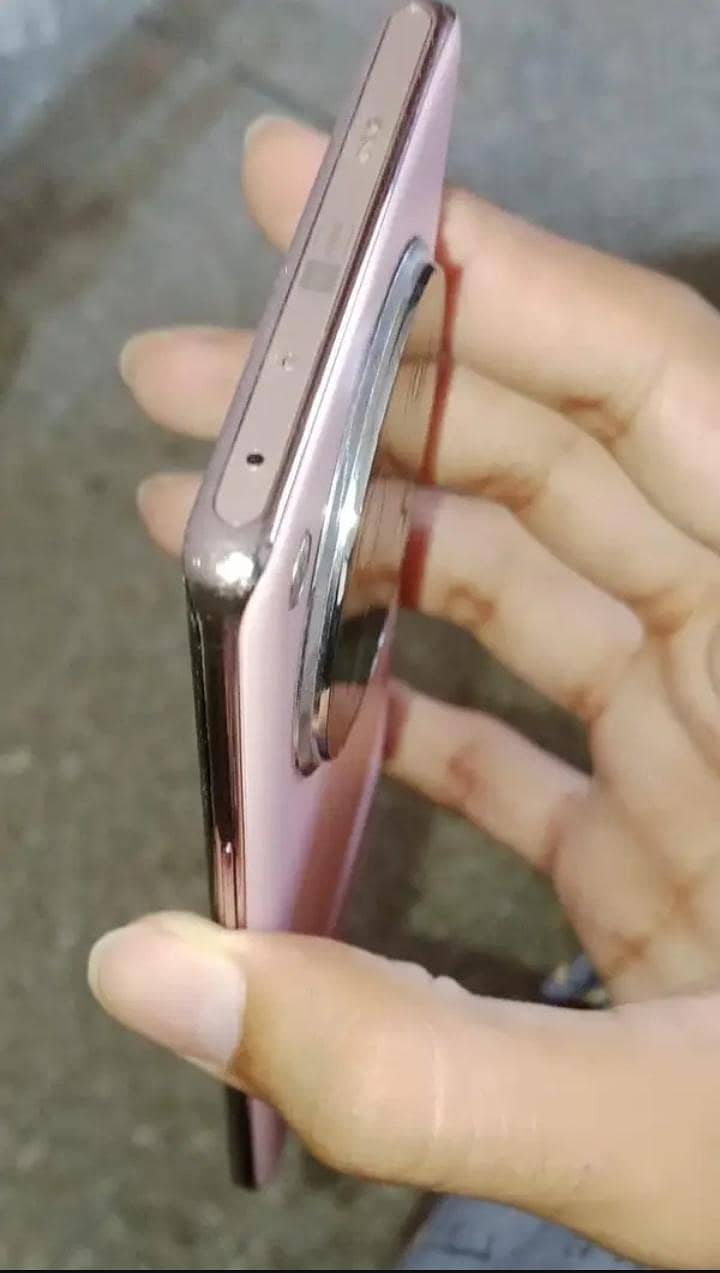 Infinix Zero 40 6