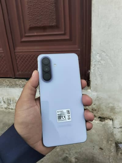Samsung A57 5G | 12GB RAM | 256GB Storage | 10/10 Condition