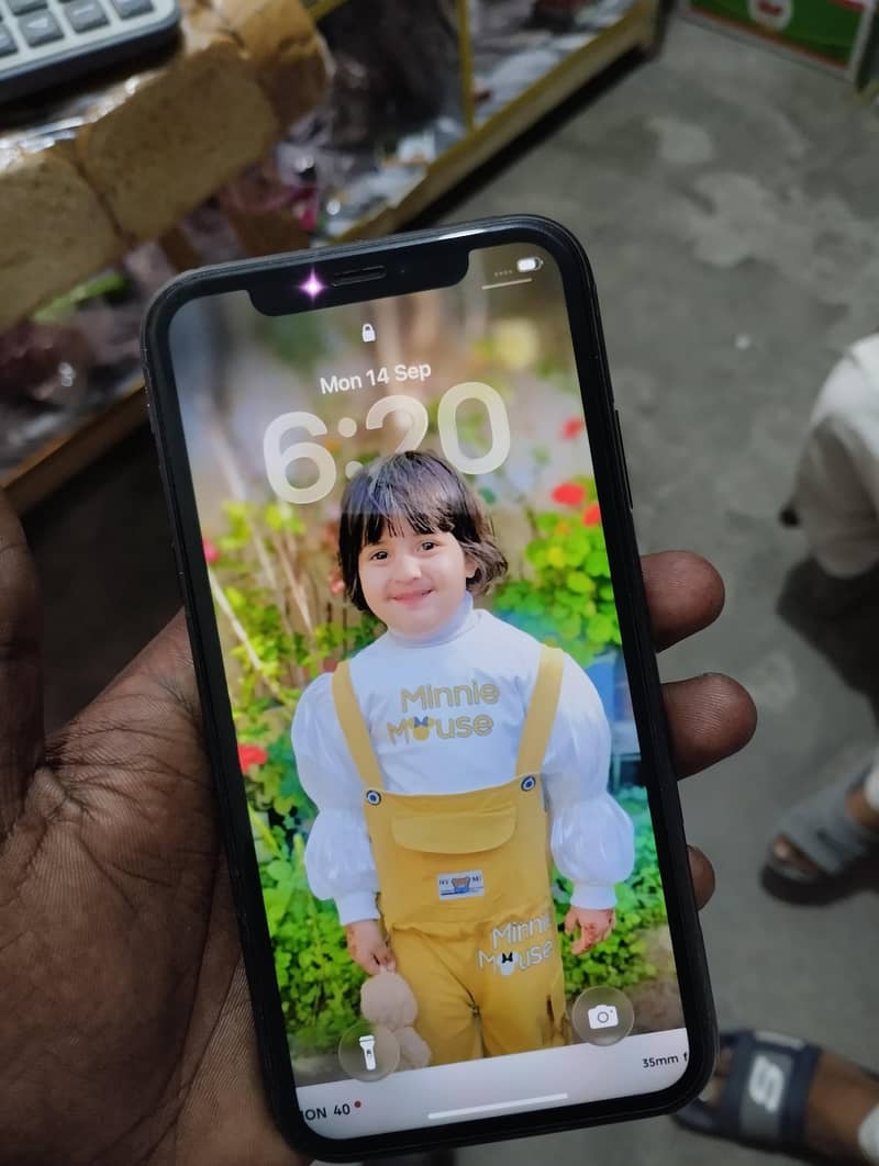 Apple iPhone 11 3