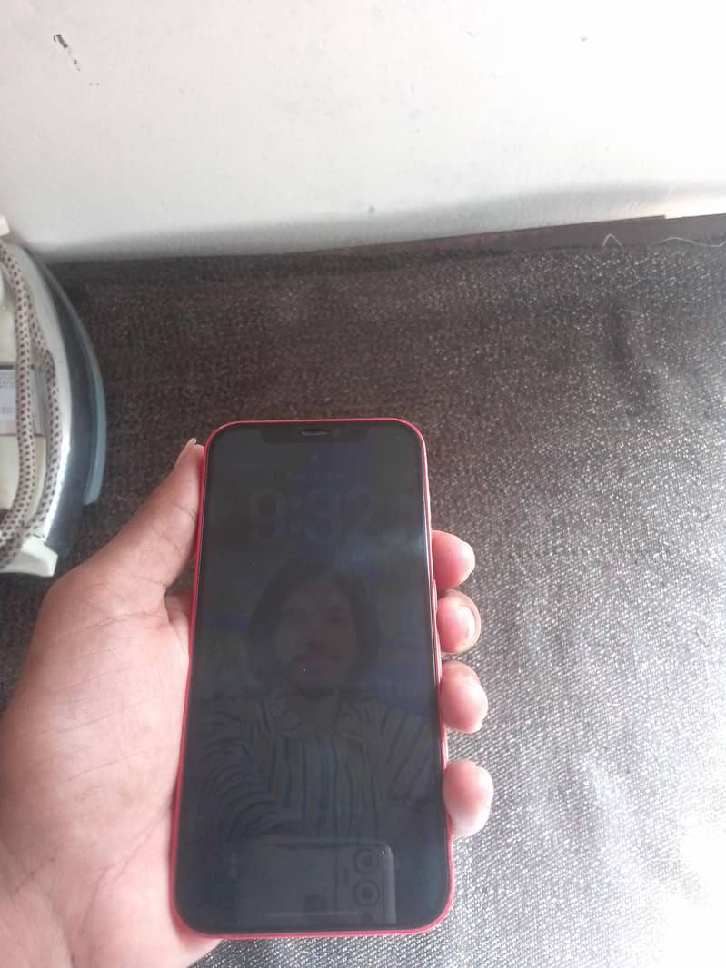 Apple iPhone 12 6