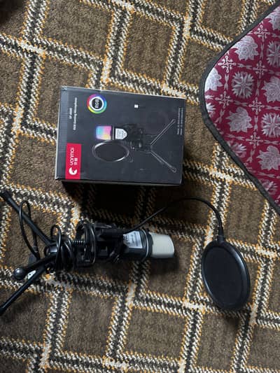 Keyboard and mouse and headphone / mic