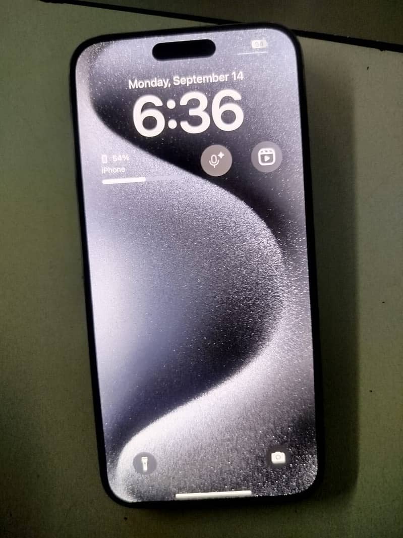 Apple iPhone 15 Pro Max 2