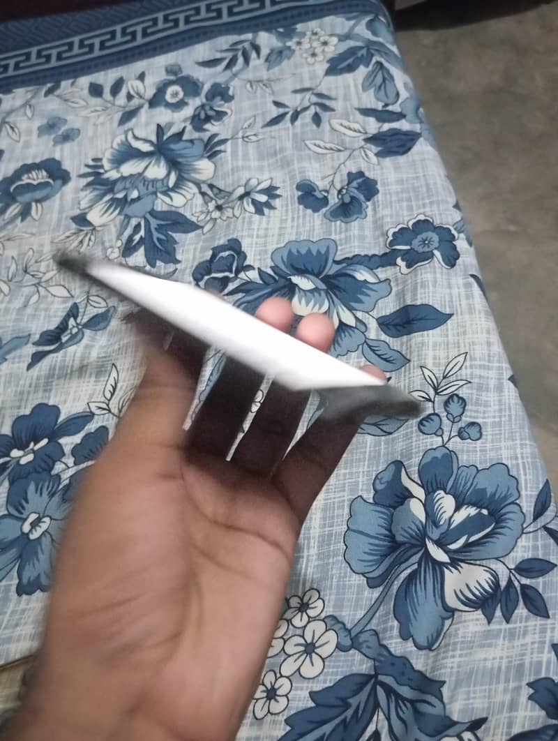 Apple iPhone 8 6