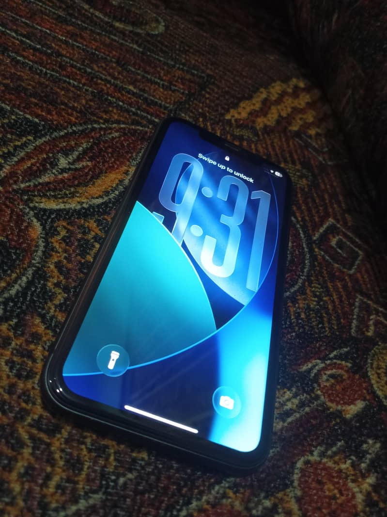 Apple iPhone 11 0